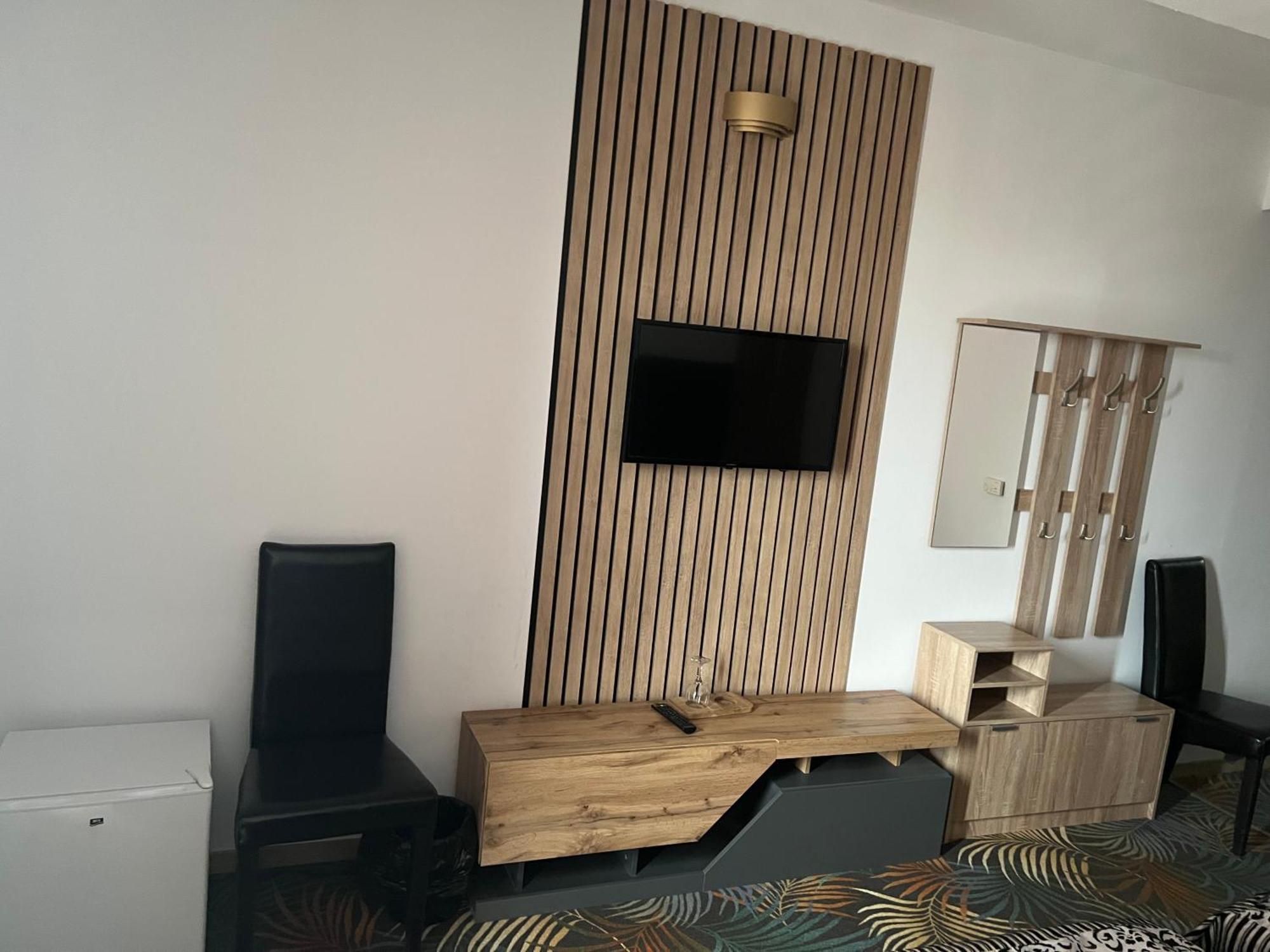 Hotel Sydney كرايوفا المظهر الخارجي الصورة