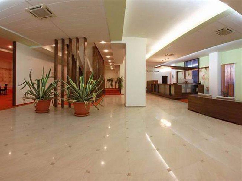 Hotel Sydney كرايوفا المظهر الداخلي الصورة