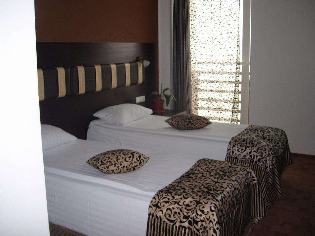 Hotel Sydney كرايوفا الغرفة الصورة